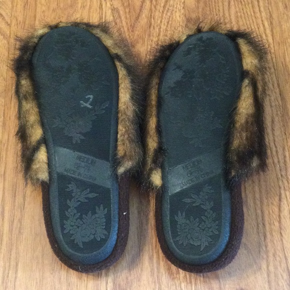 Furry Slippers - Picture 4 of 4